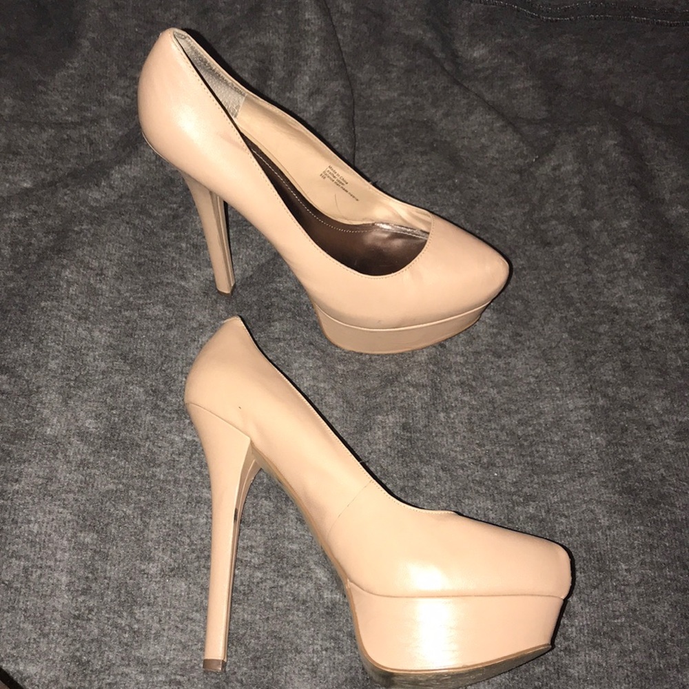 Leather Nude Pumps